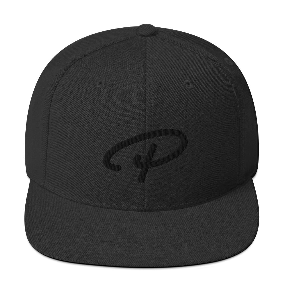 Pat Snapback All Black (Classic fit)